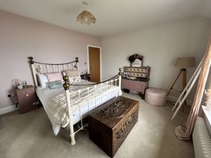 Photo 19- click for photo gallery